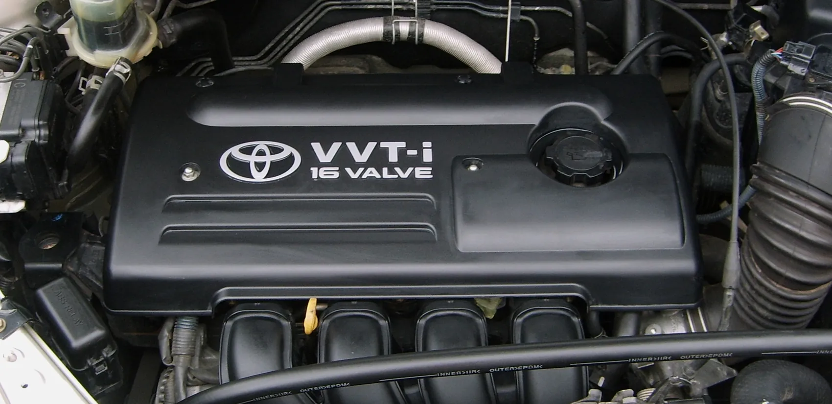 Toyota 1ZZ-FE engine — model reference photo