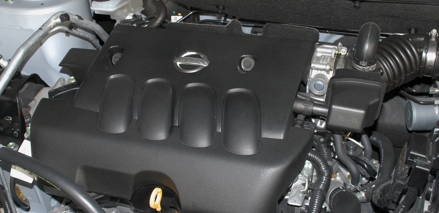 Nissan MR20DE engine — model reference photo